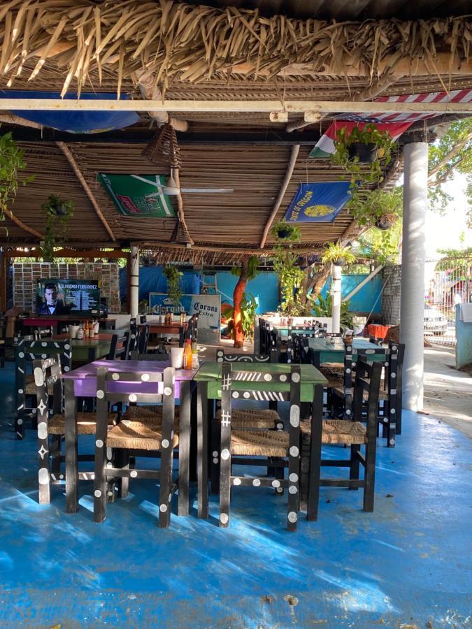 Delias Trailer Park Hotel Rincon de Guayabitos Buitenkant foto