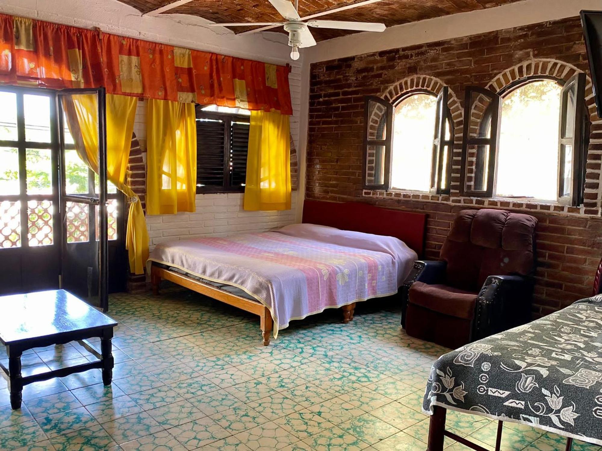 Delias Trailer Park Hotel Rincon de Guayabitos Kamer foto